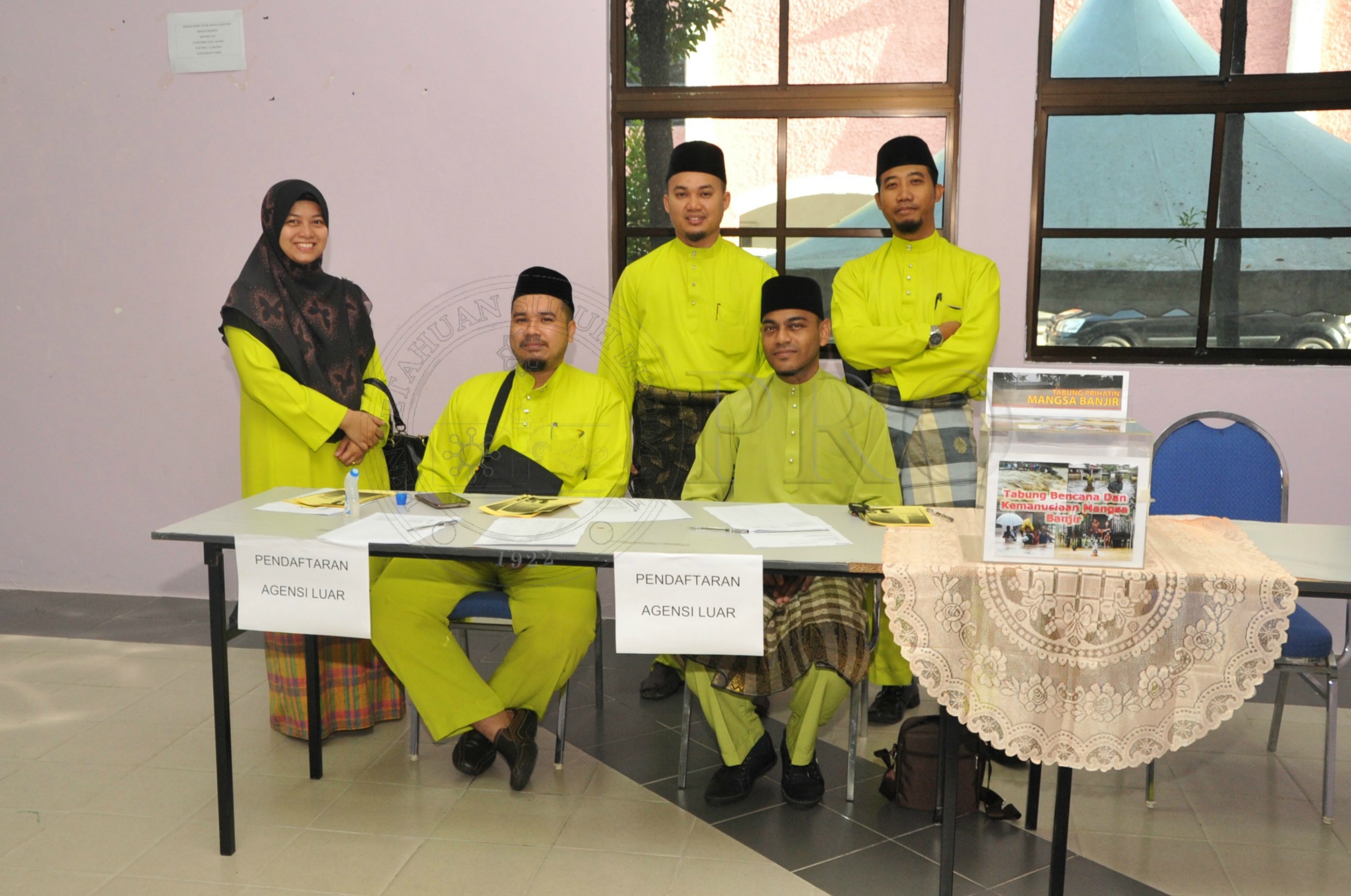 PRO 15 2 MAULIDUR PRO 4058 (1)